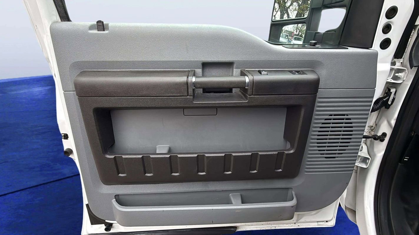 Used 2014 Ford F250 XL w/ Power Equipment Group RWD image 16