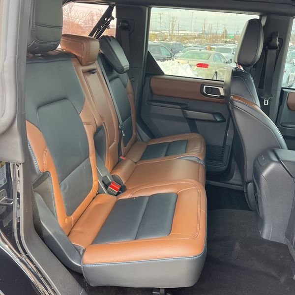 Used 2024 Ford Bronco Outer Banks image 16