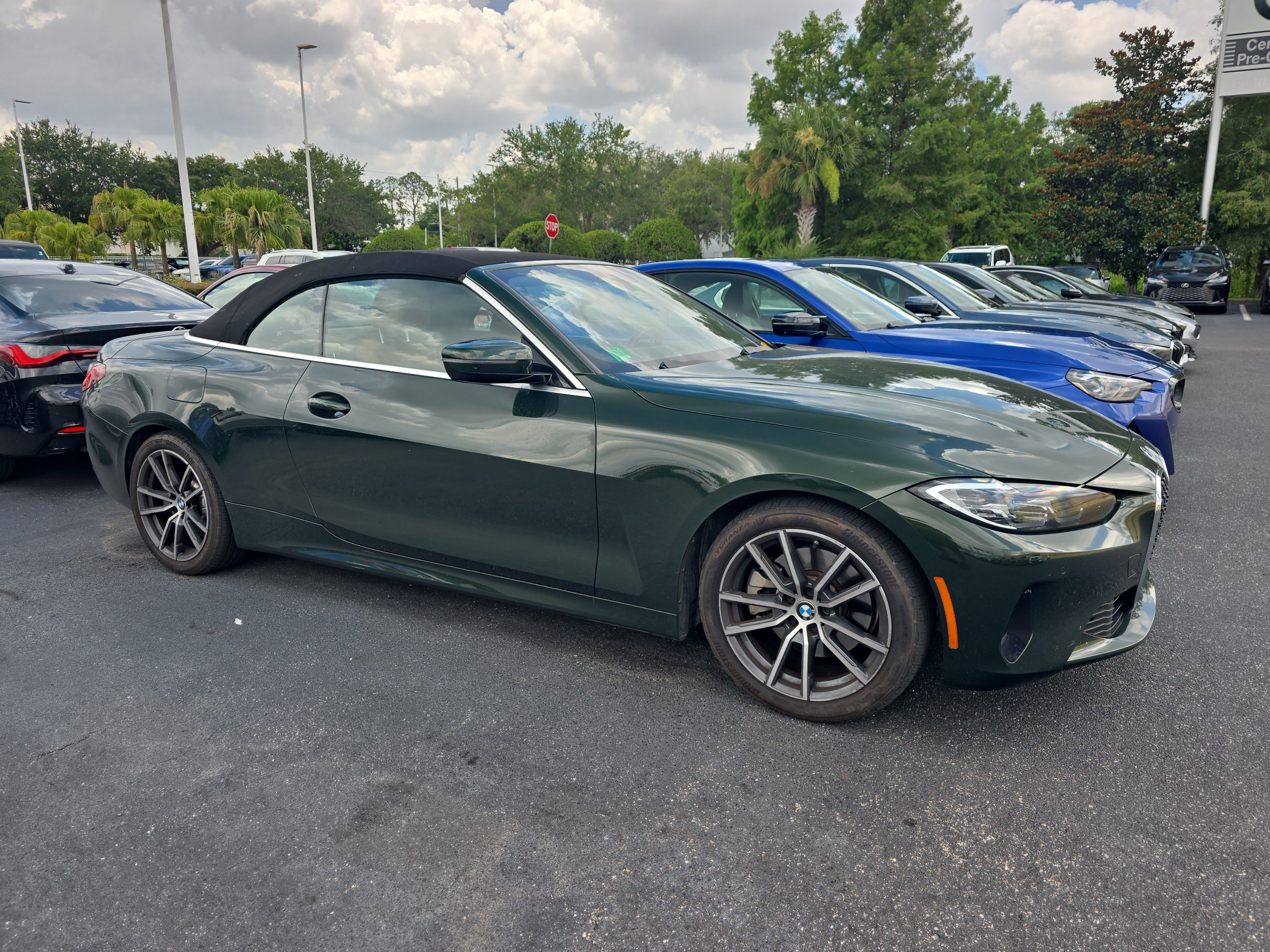 Used 2024 BMW 430i Convertible w/ Premium Package RWD image 1