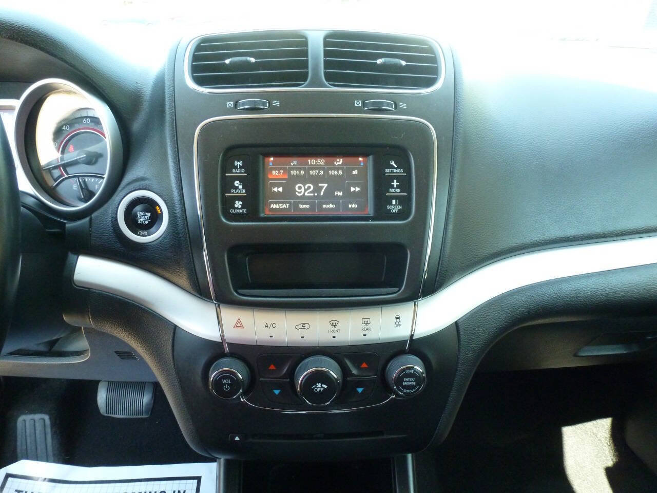 Used 2018 Dodge Journey SE w/ Connectivity Group FWD image 14