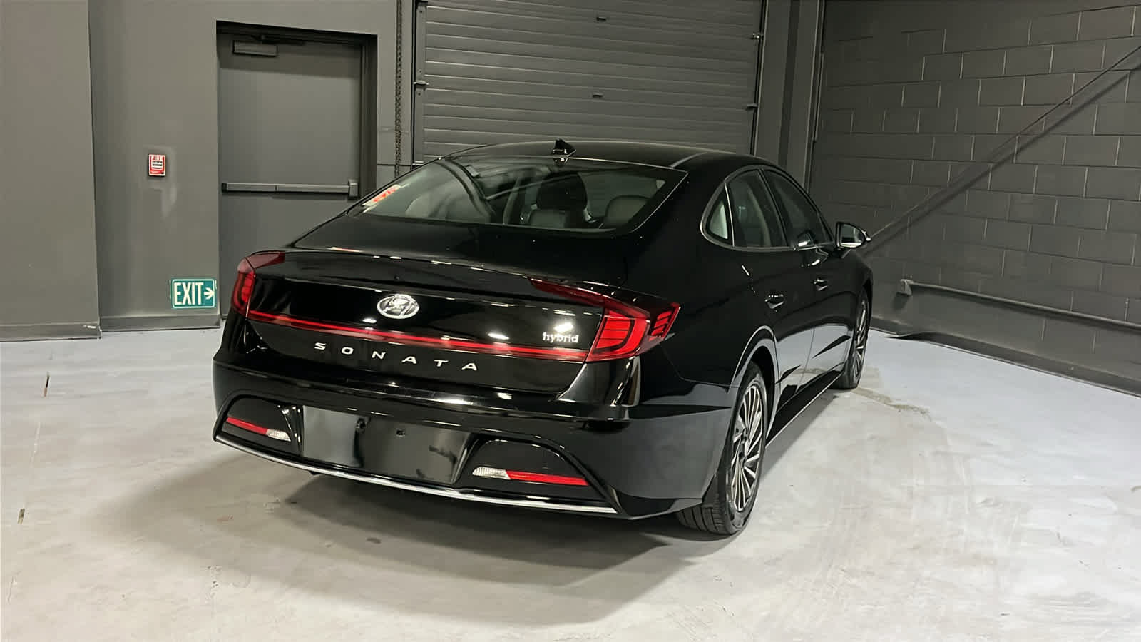 Used 2023 Hyundai Sonata Limited FWD image 4