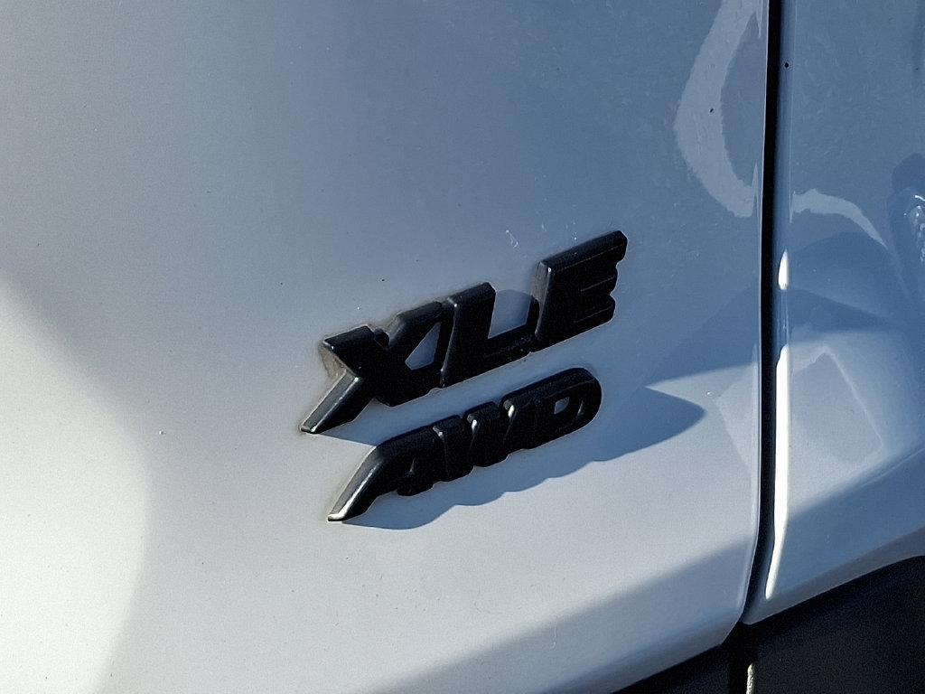 Certified 2022 Toyota RAV4 XLE AWD/4WD image 31