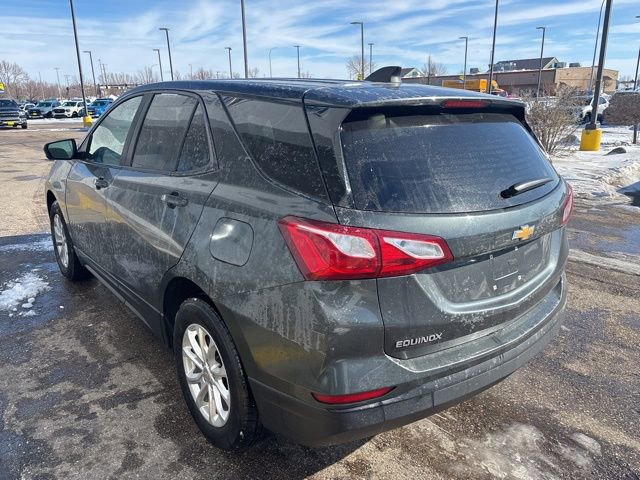 Used 2020 Chevrolet Equinox LS w/ LS Convenience Package image 4