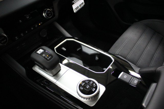 New 2026 Mitsubishi Outlander SE image 14