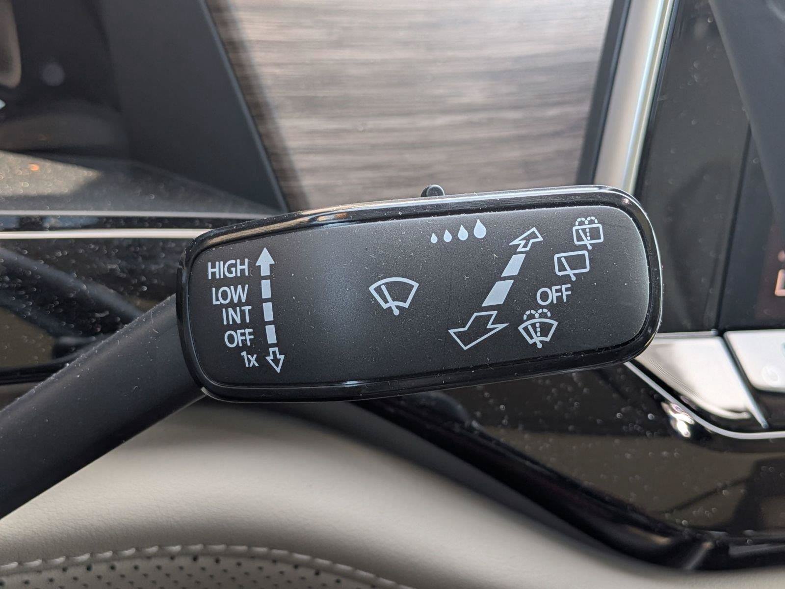 Used 2024 Volkswagen Atlas SEL Premium R-Line AWD/4WD image 26