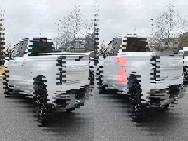 Used 2019 Chevrolet Silverado 1500 LT w/ Remote Start Package image 5