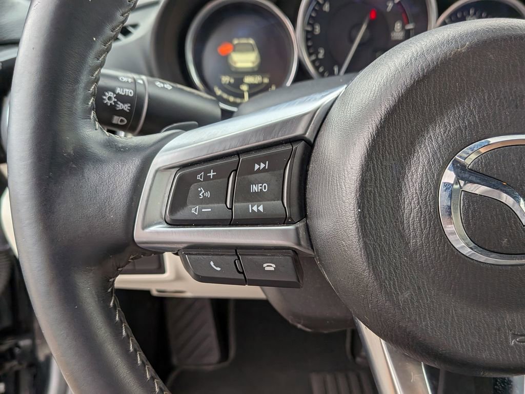 Used 2021 MAZDA MX-5 Miata Grand Touring RWD image 21