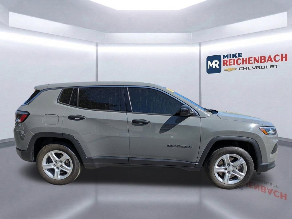 Used 2024 Jeep Compass Sport video 3