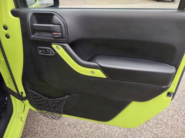 Used 2016 Jeep Wrangler Unlimited Sahara image 21