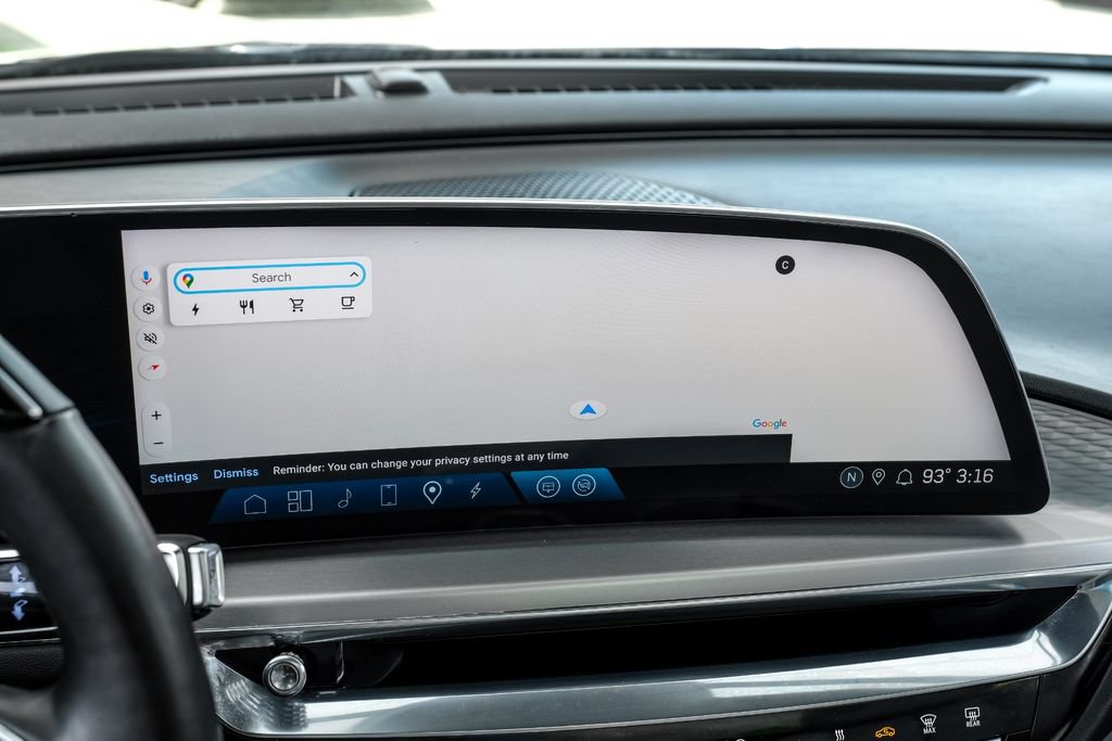 Used 2023 Cadillac Lyriq AWD image 21