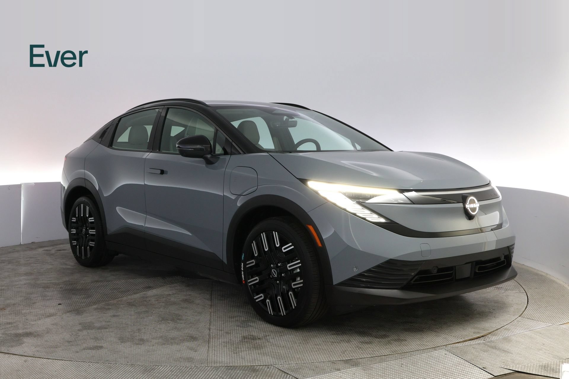 Used 2026 Nissan Leaf Platinum+ w/ Floor Mat Package (Platinum+) FWD image 13