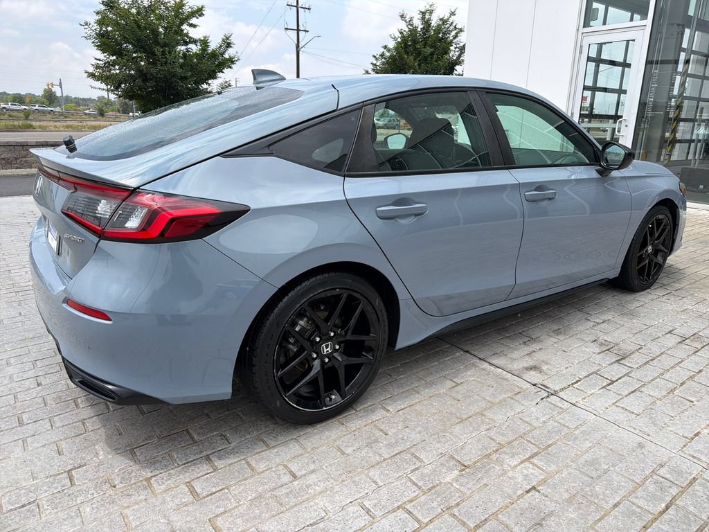 Used 2023 Honda Civic Sport image 5