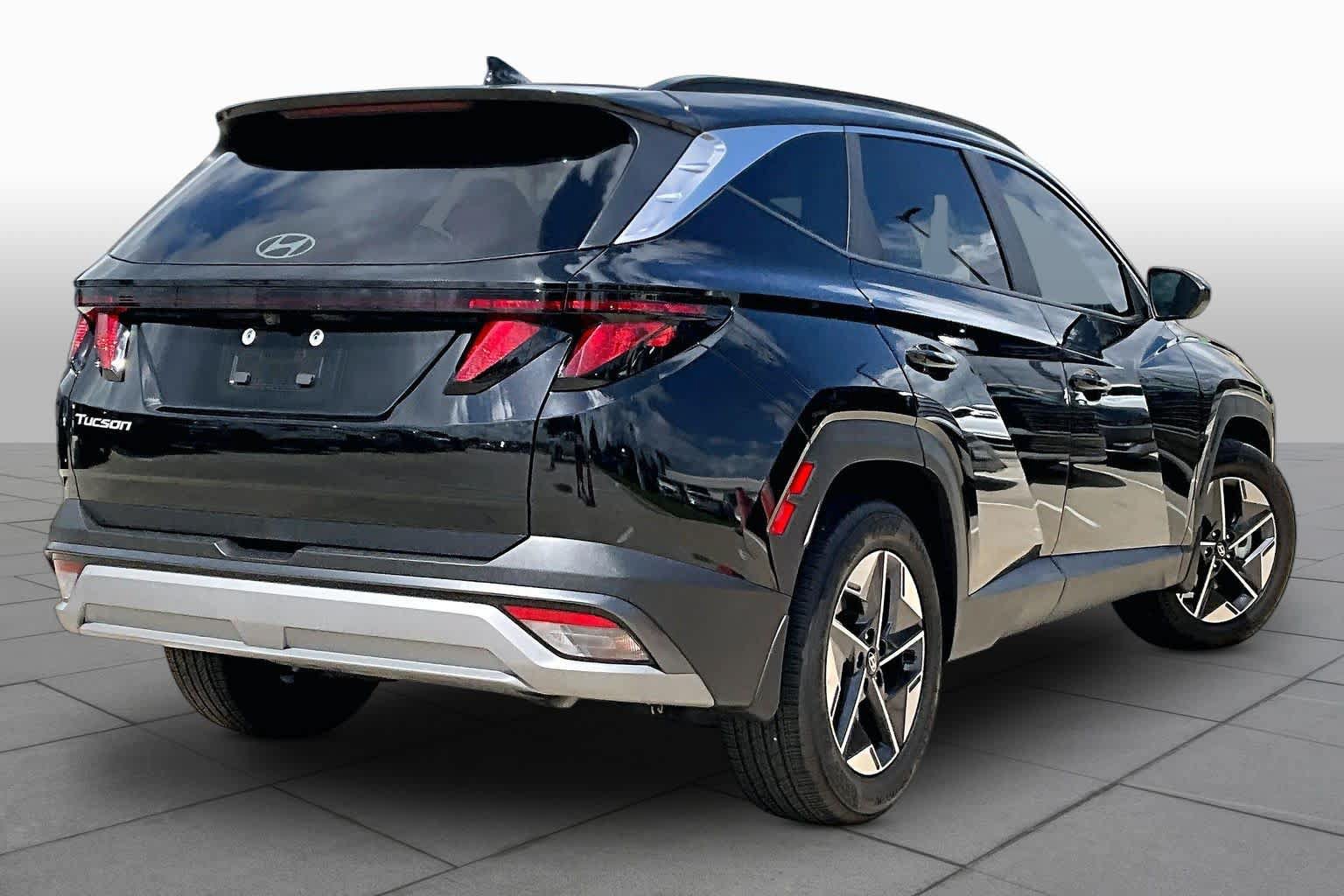 Certified 2025 Hyundai Tucson SEL FWD image 12