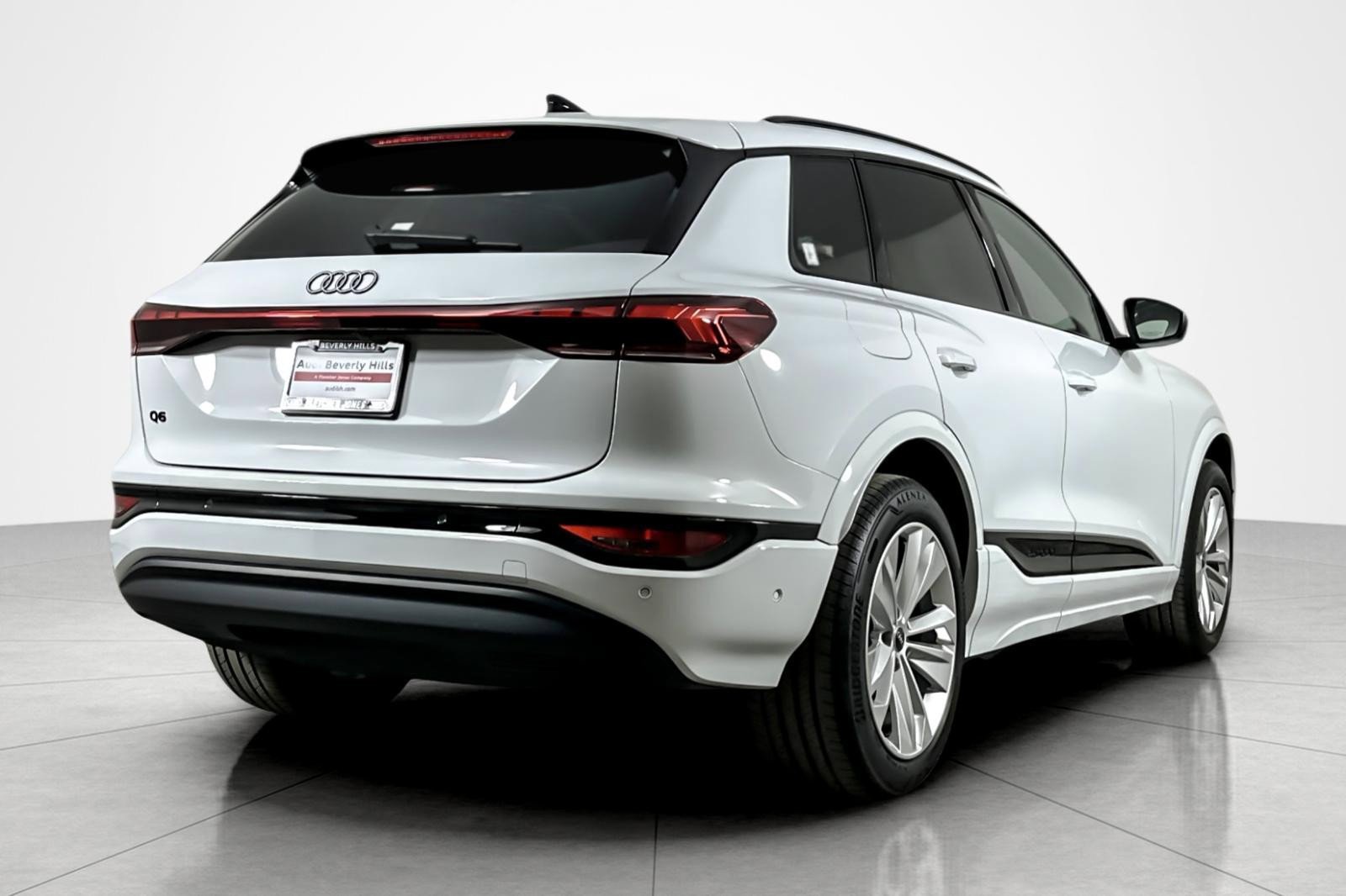 Used 2025 Audi Q6 e-tron Premium Plus w/ Premium Plus image 5