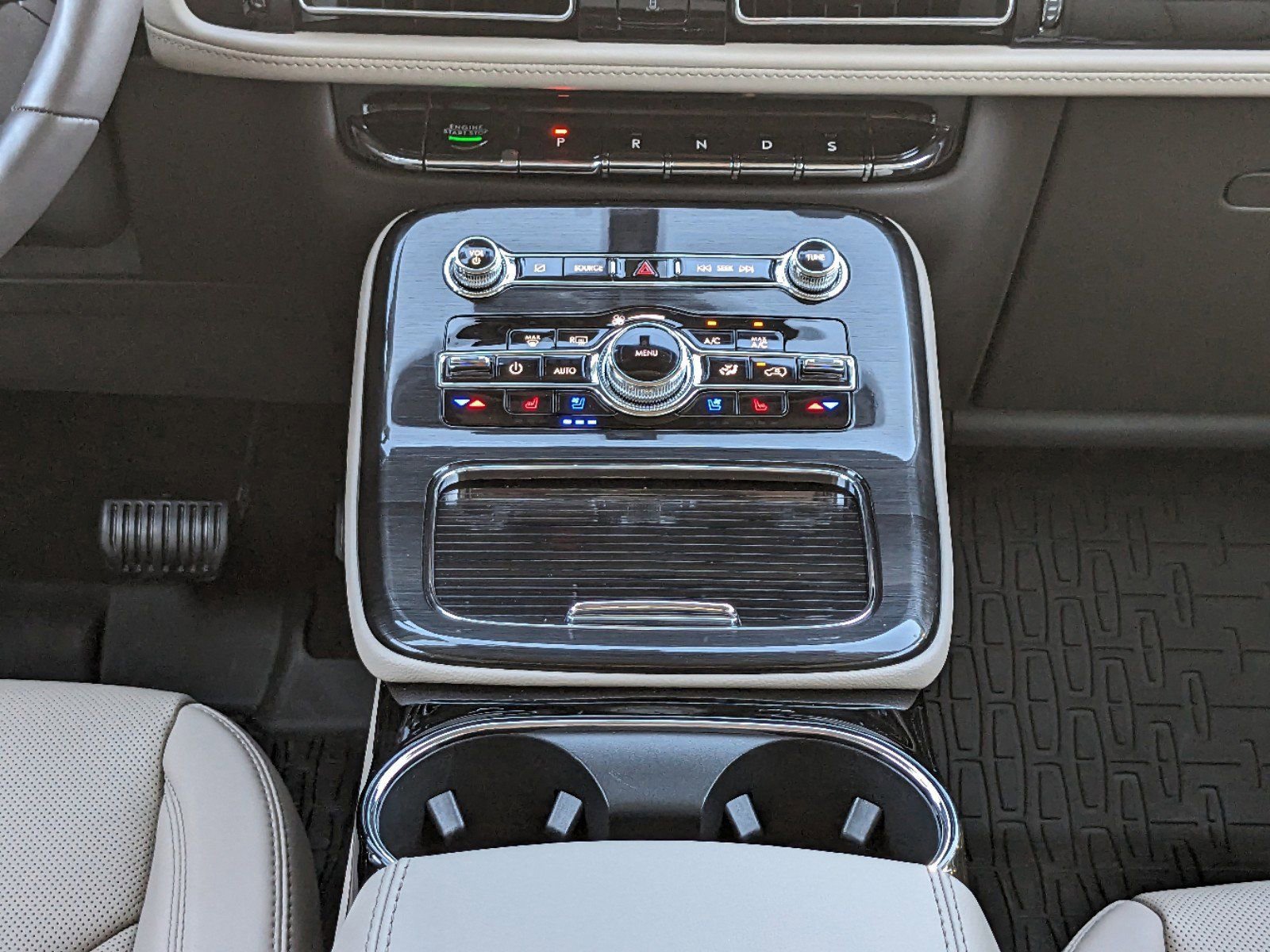 Used 2023 Lincoln Nautilus Reserve w/ Equipment Group 201A image 21