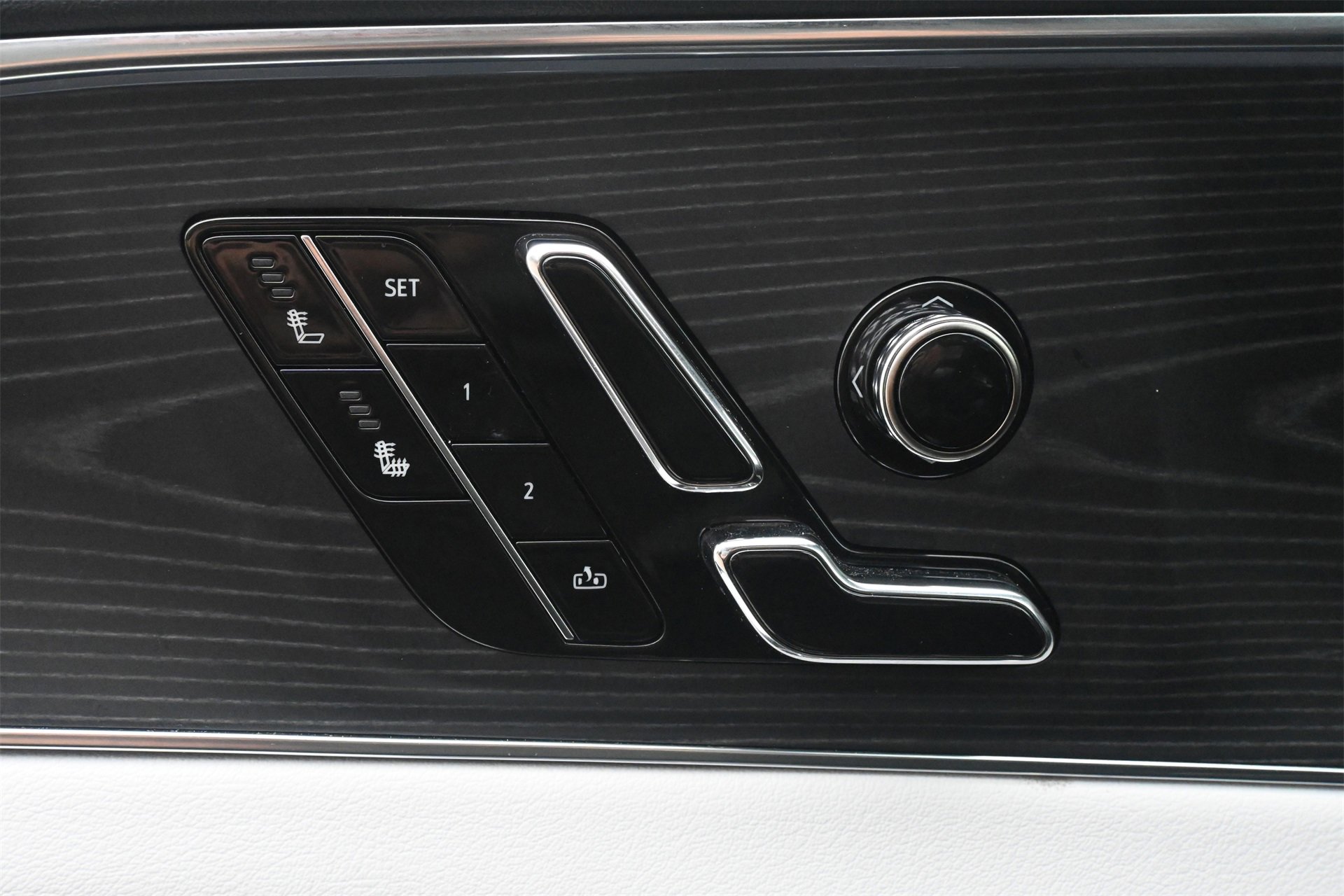 Certified 2024 Cadillac Lyriq Luxury image 16