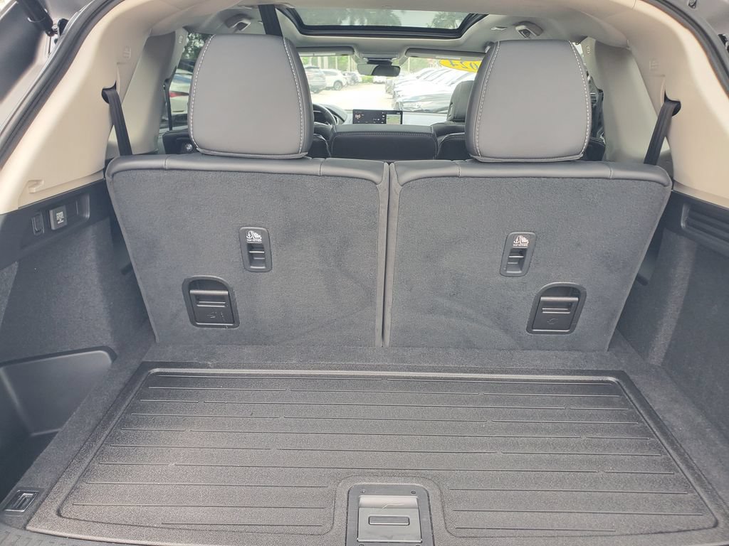 Certified 2024 Acura MDX w/ Technology Package FWD image 8
