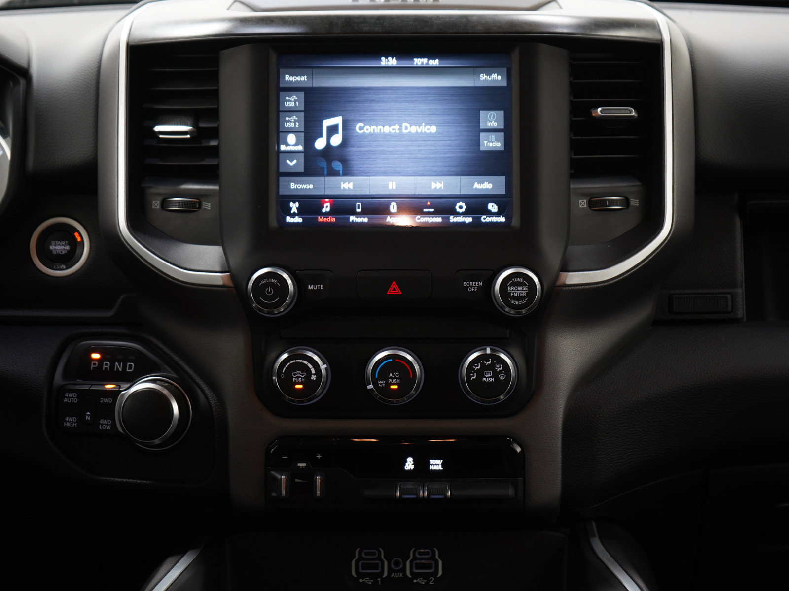Used 2020 RAM 1500 Big Horn AWD/4WD image 17