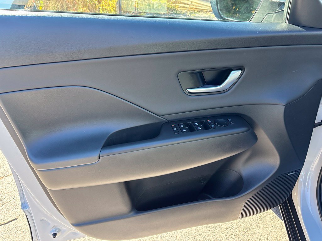 Certified 2024 Hyundai Kona Limited AWD/4WD image 18