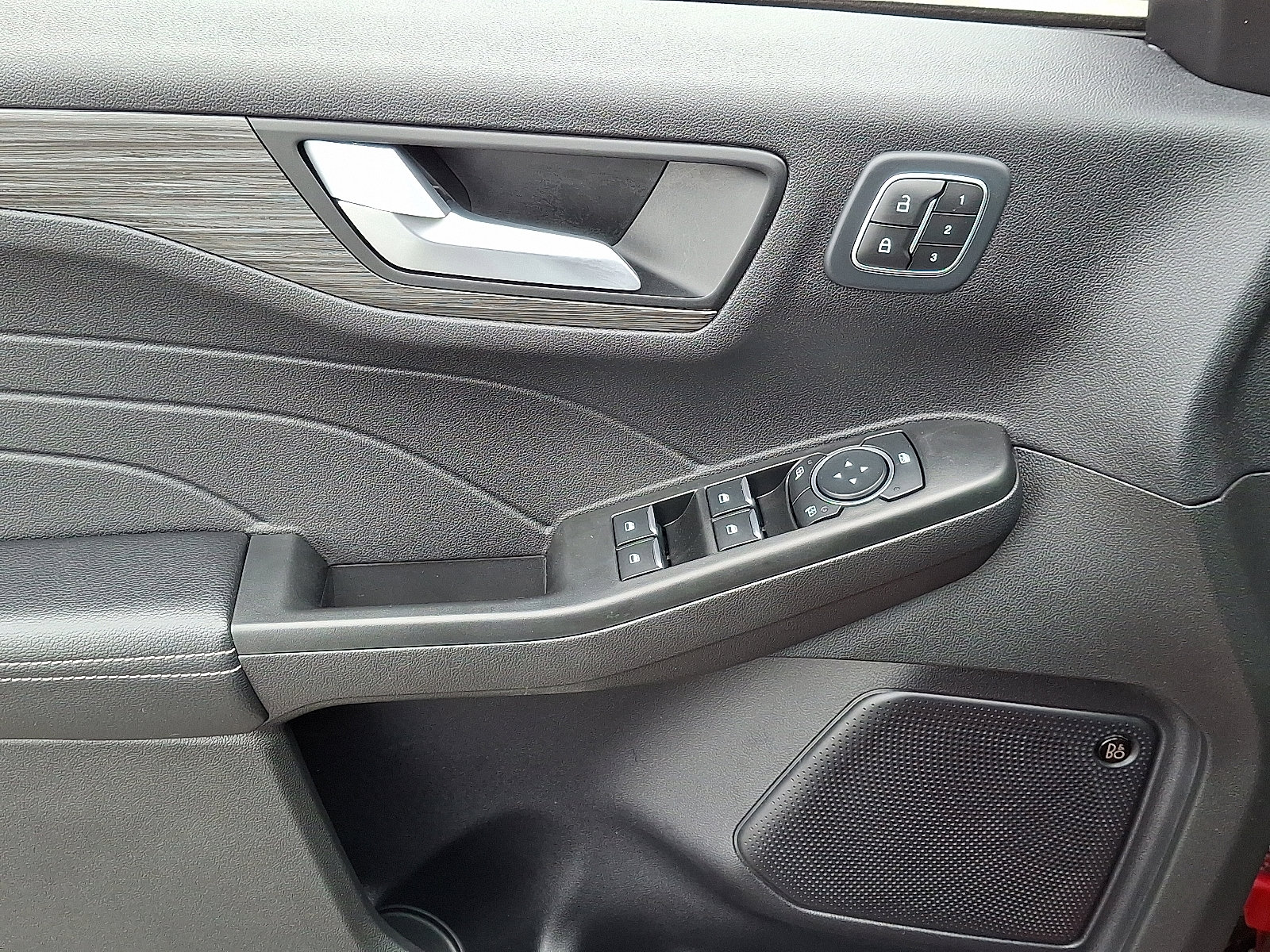 Used 2023 Ford Escape Platinum w/ Premium Technology Package image 13