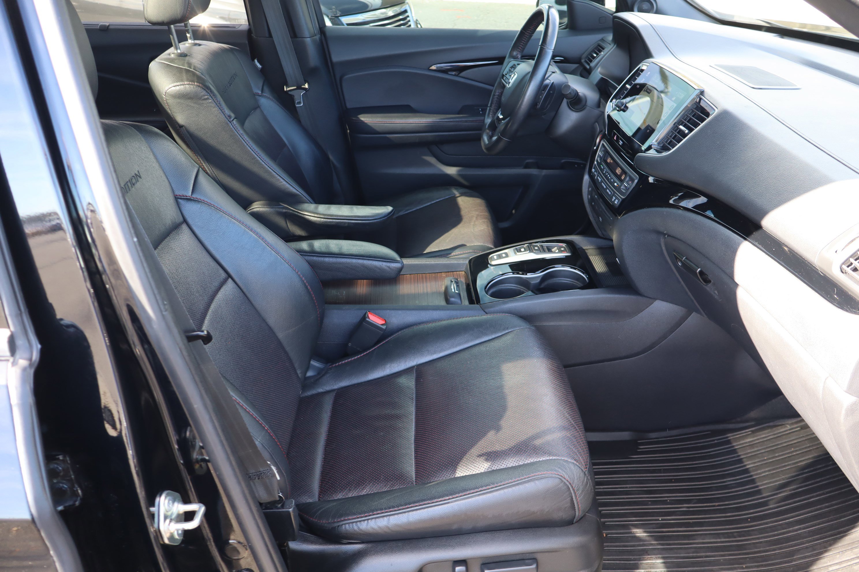 Used 2020 Honda Pilot Black Edition image 44