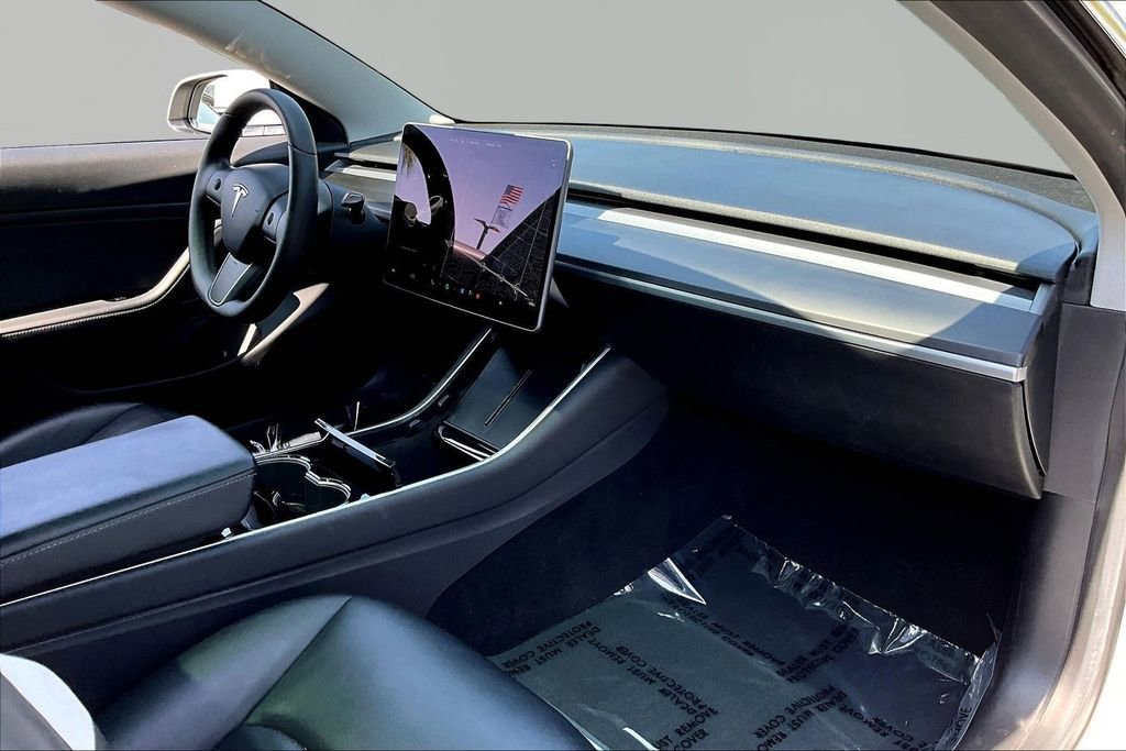Used 2020 Tesla Model 3 Performance image 26