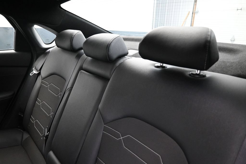 Certified 2022 Kia Forte GT-Line FWD image 12