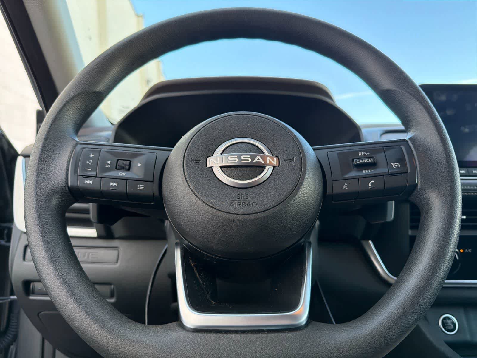 Used 2023 Nissan Rogue S image 23