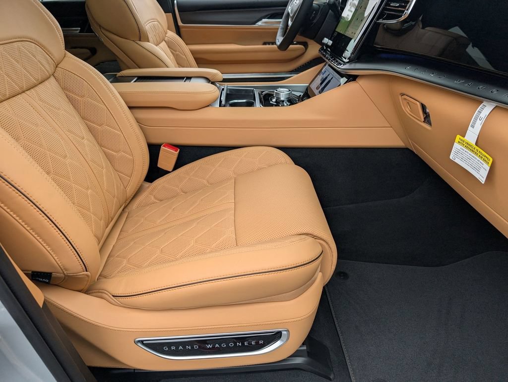 New 2026 Jeep Grand Wagoneer Summit AWD/4WD image 32