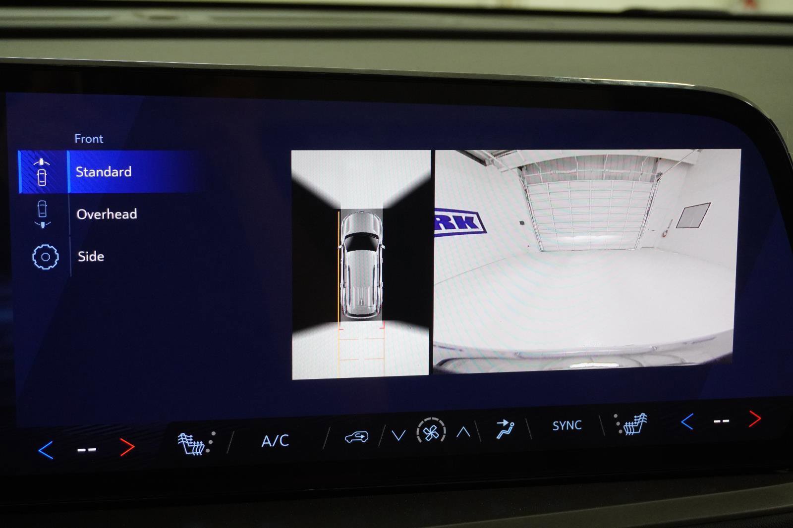 New 2026 Chevrolet Traverse LT w/ Sun and Wheel Package image 33