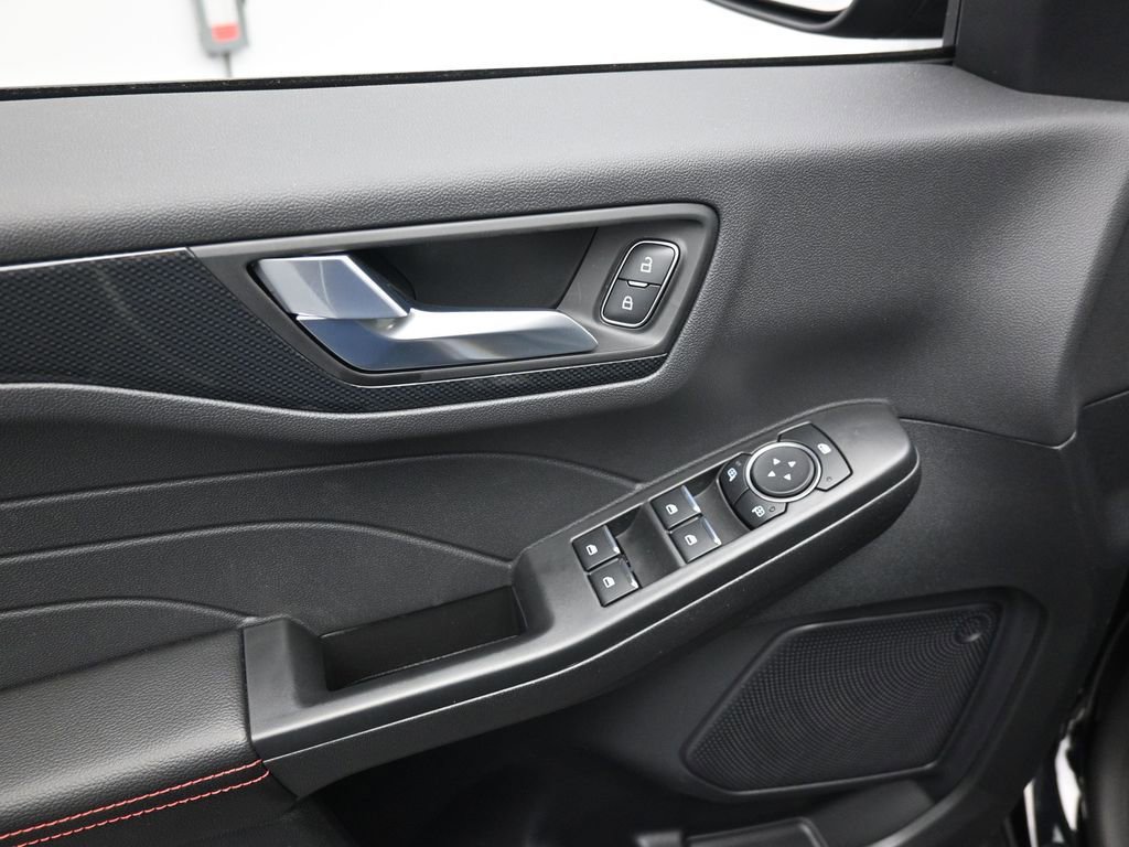 New 2025 Ford Escape ST-Line w/ Equipment Group 301A image 10