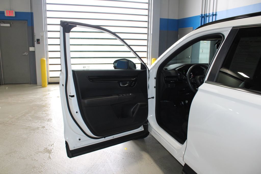 Used 2025 Honda CR-V Sport Touring image 7