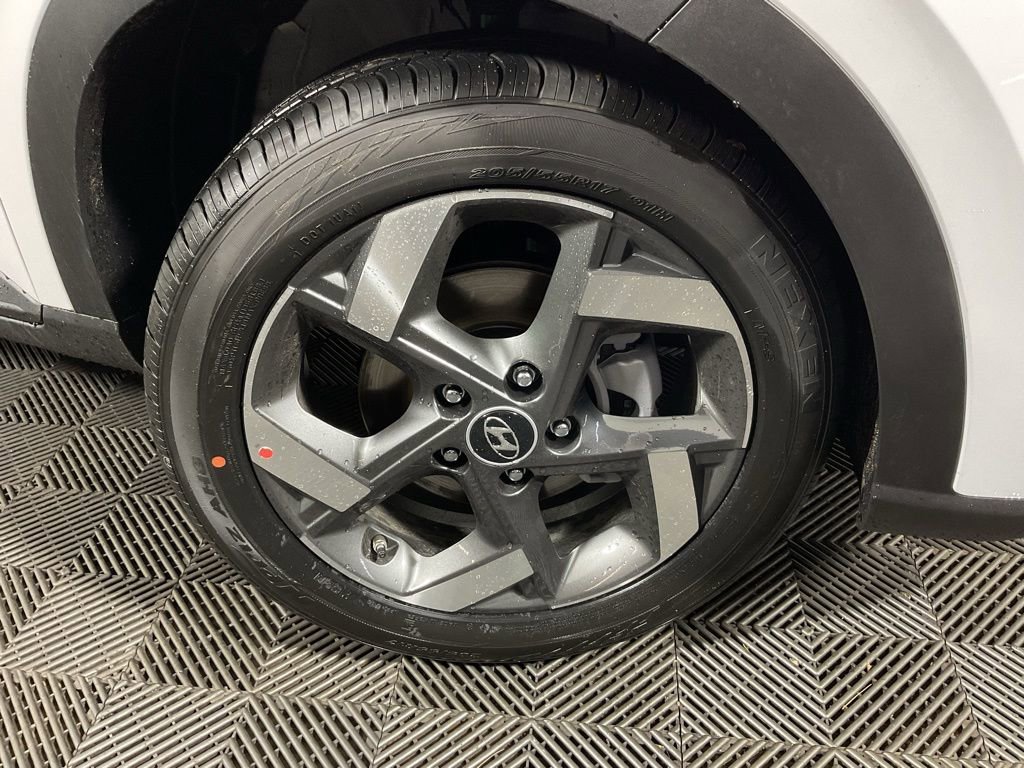 New 2026 Hyundai Venue SEL FWD image 39