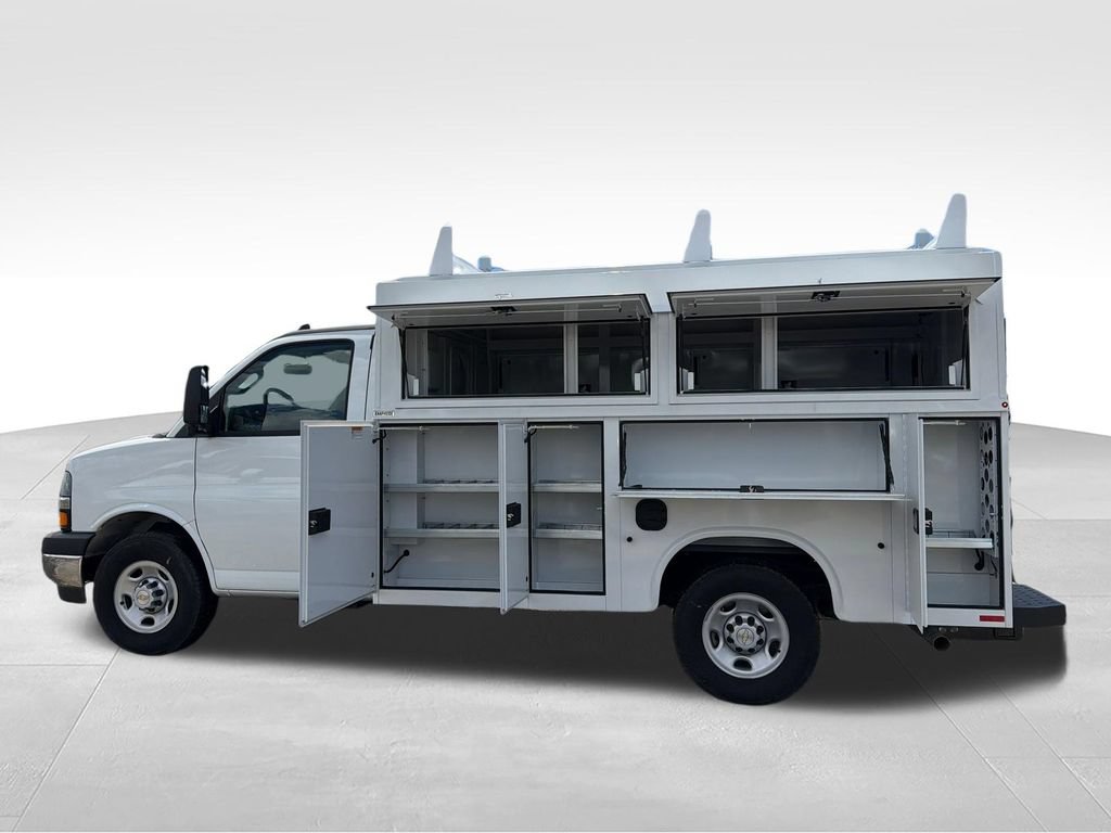 New 2025 Chevrolet Express 3500 w/ Power Convenience Package RWD image 14