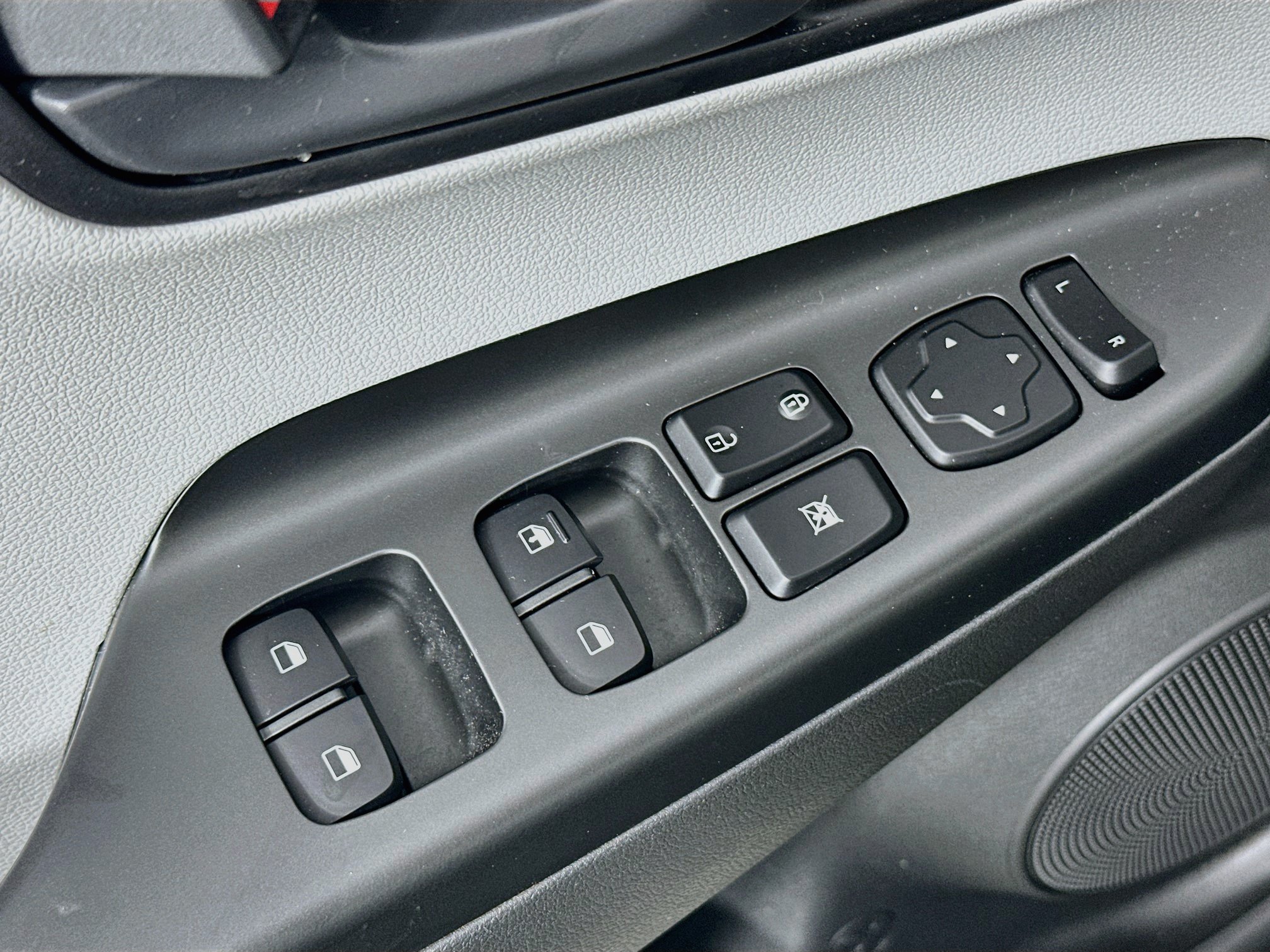 Used 2023 Hyundai Kona SE AWD/4WD image 17