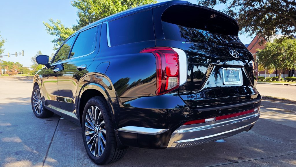 Used 2023 Hyundai Palisade Calligraphy AWD/4WD image 13
