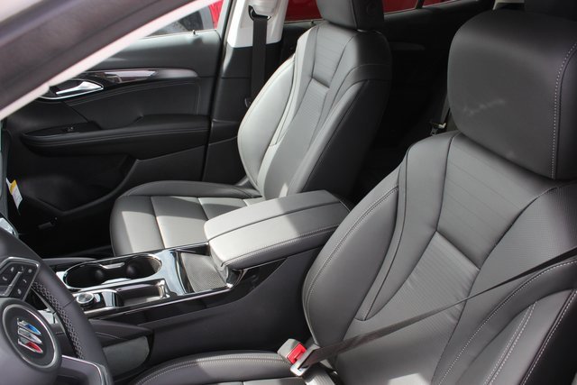 New 2025 Buick Envision Preferred image 2