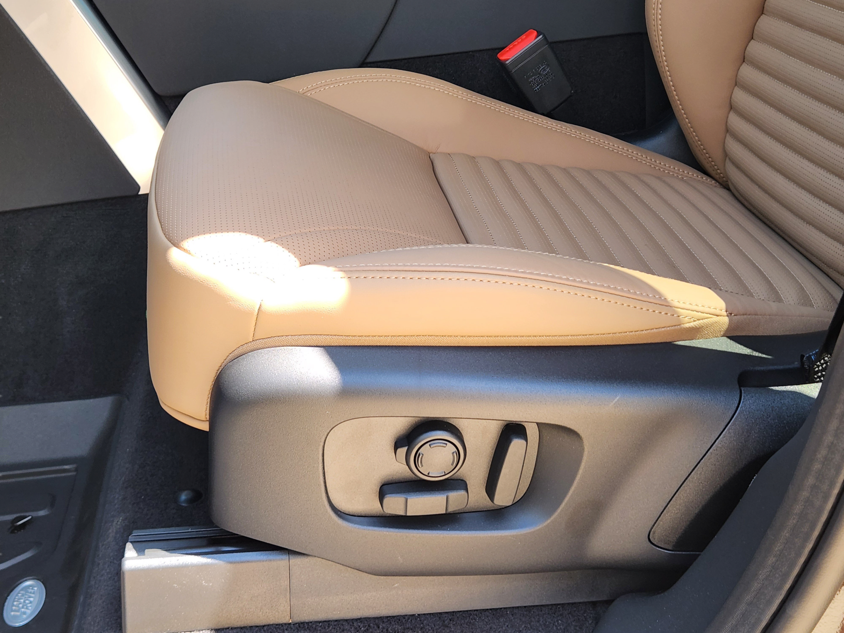 New 2026 Land Rover Discovery Dynamic SE AWD/4WD image 21