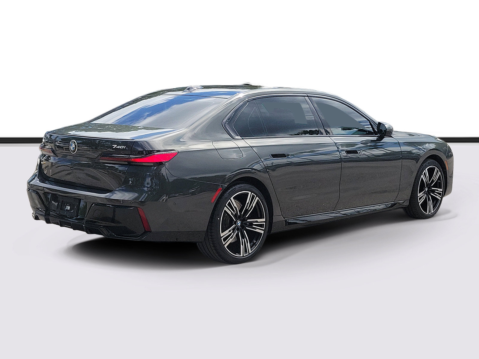 Certified 2023 BMW 740i RWD image 2