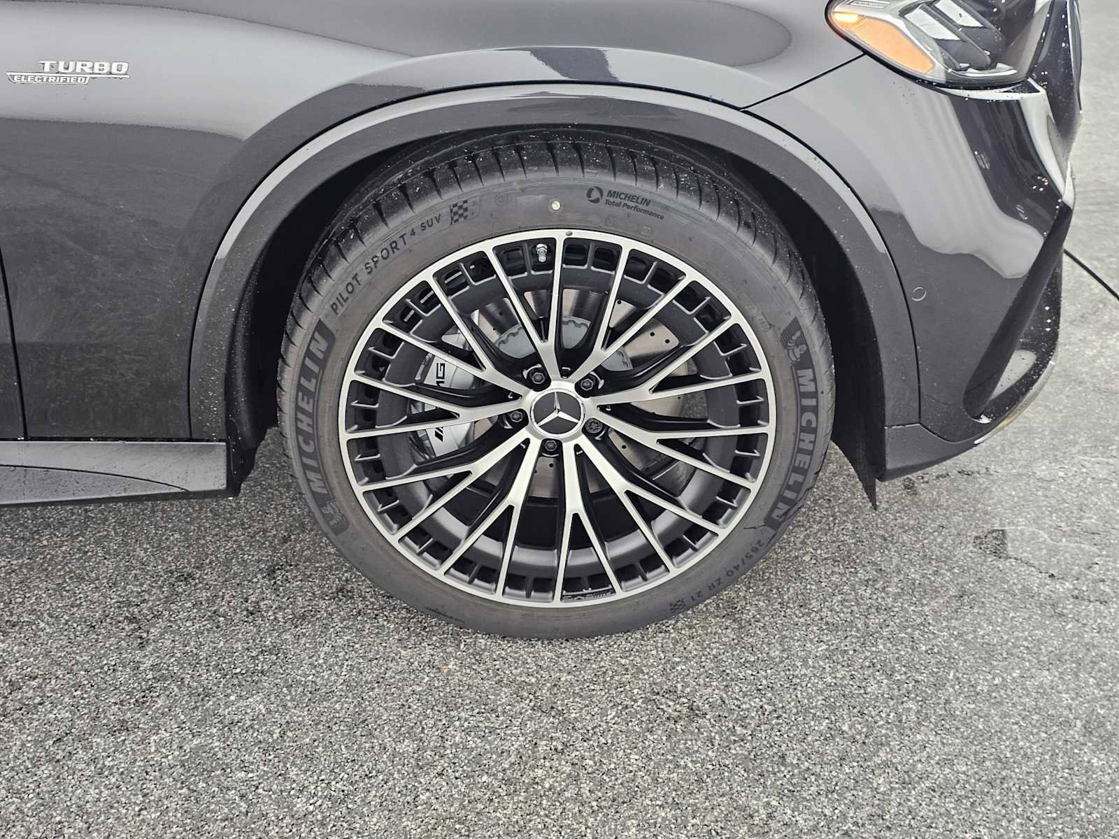 New 2026 Mercedes-Benz GLC 43 AMG 4MATIC Coupe image 9