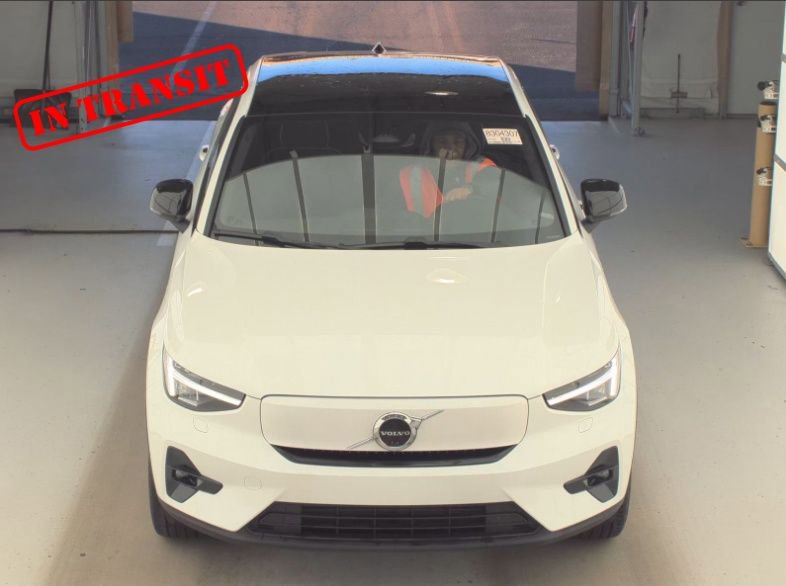 Used 2023 Volvo C40 P8 Recharge Ultimate image 22