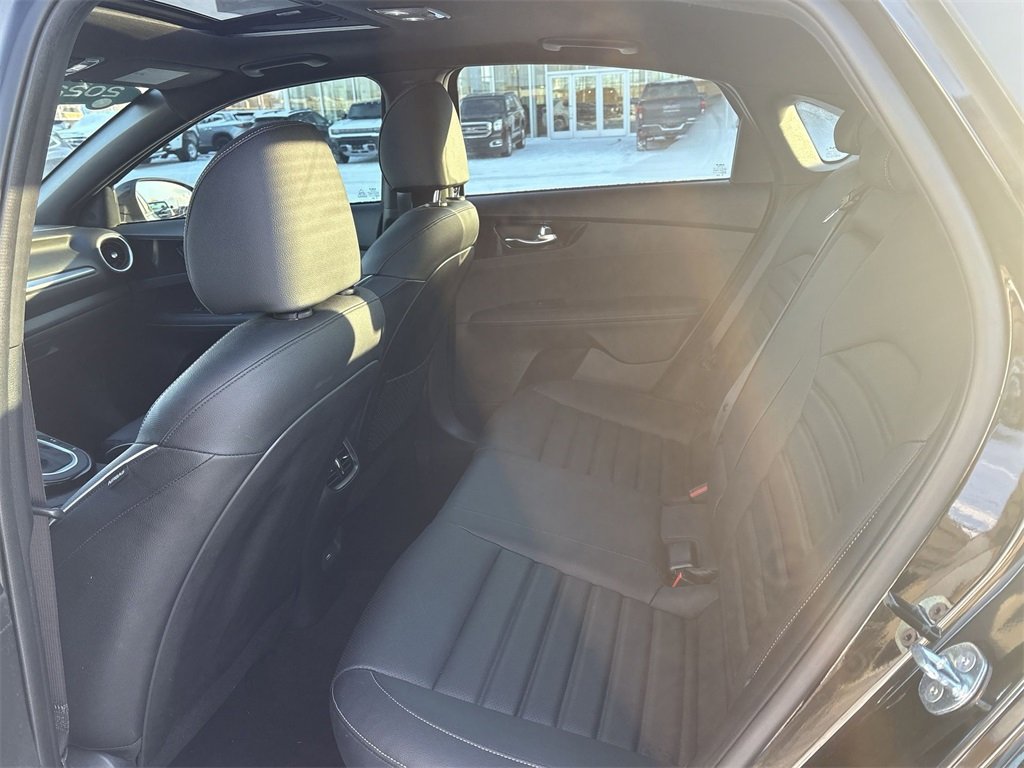 Used 2022 Kia Forte GT-Line w/ GT-Line Premium Package image 16