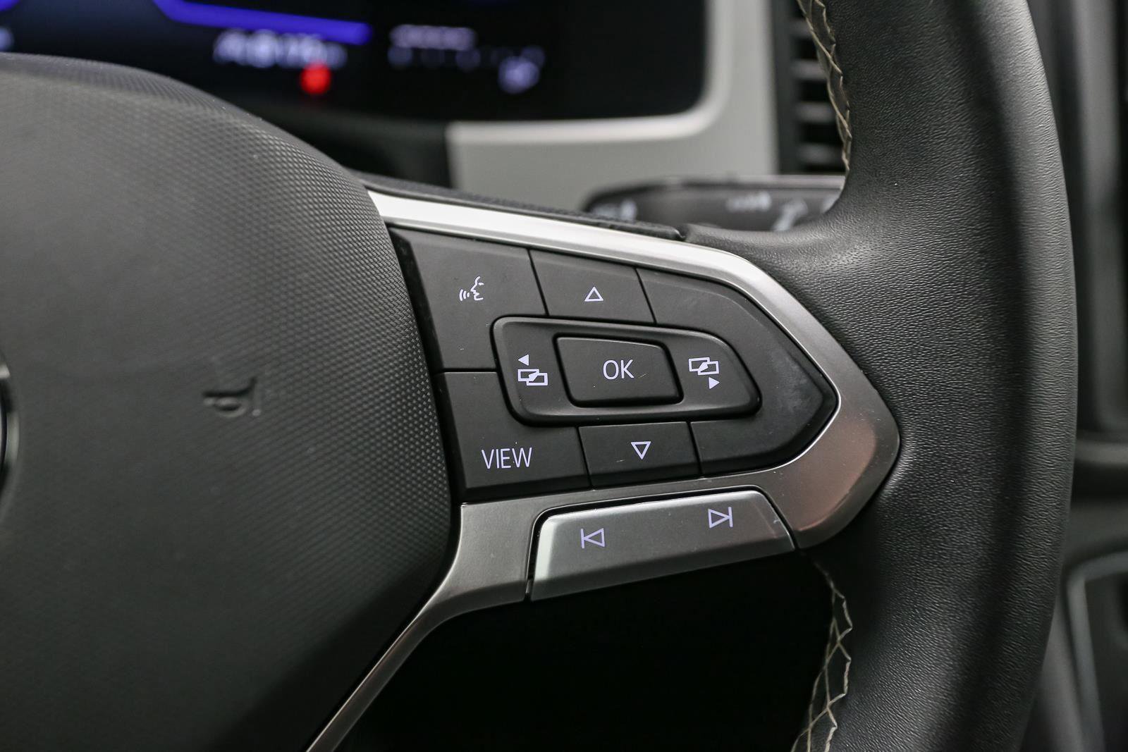 Certified 2023 Volkswagen Atlas Cross Sport SE image 35