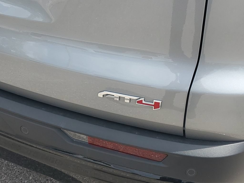 Used 2025 GMC Acadia AT4 AWD/4WD image 11