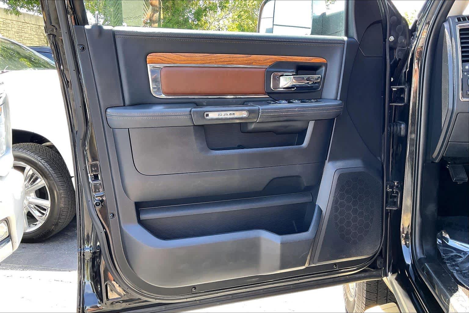Used 2016 RAM 2500 Longhorn w/ Snow Chief Group image 22