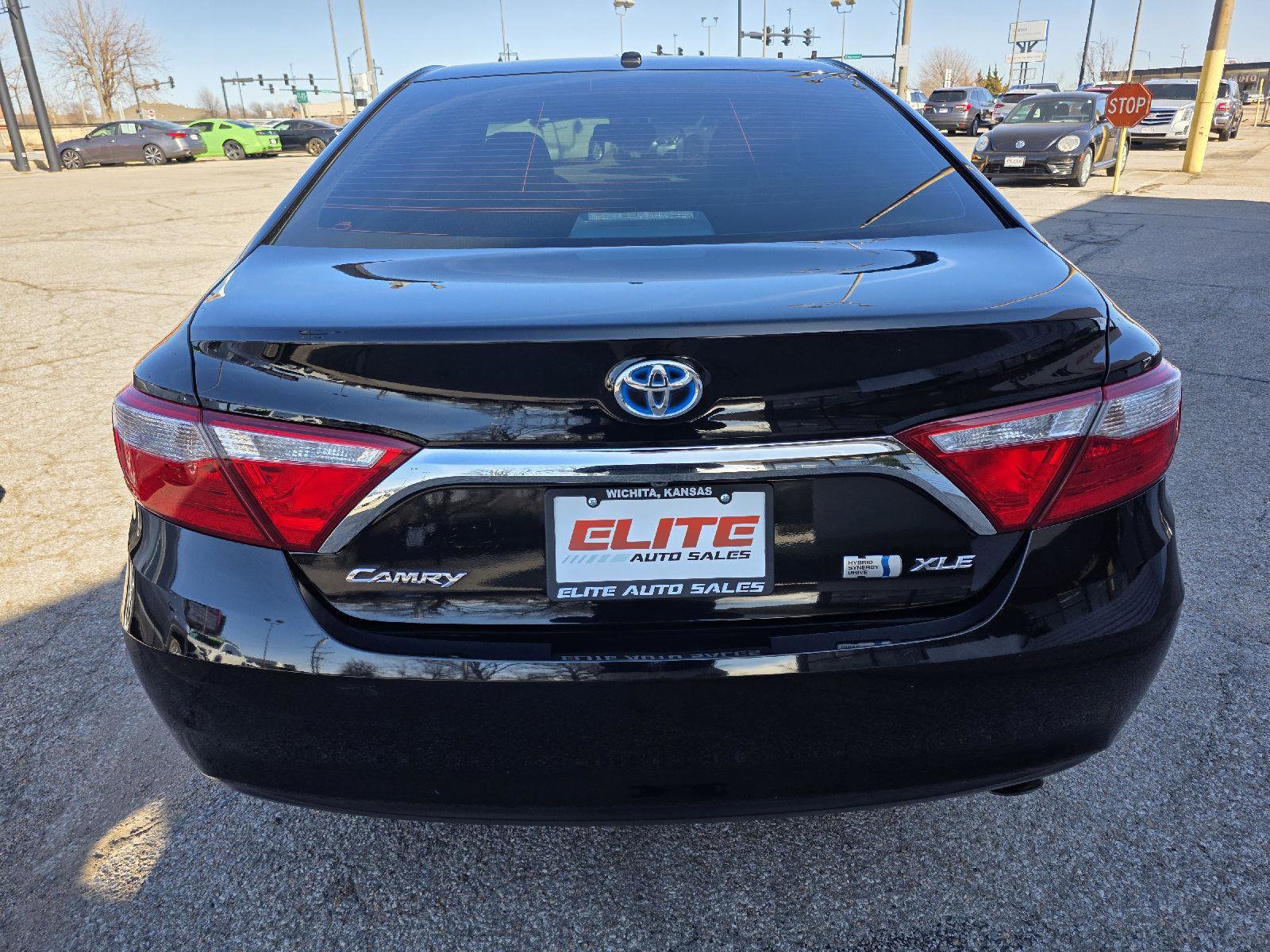 Used 2015 Toyota Camry XLE image 6