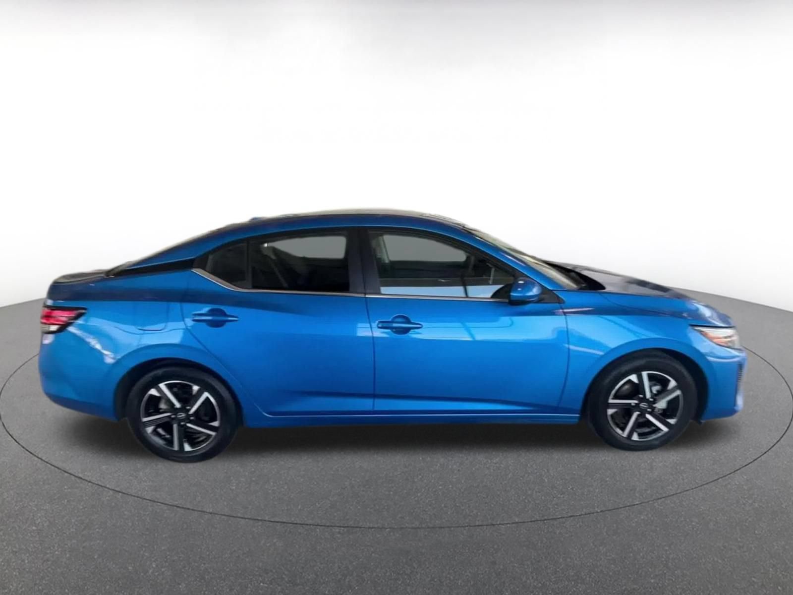 Used 2025 Nissan Sentra SV FWD image 15