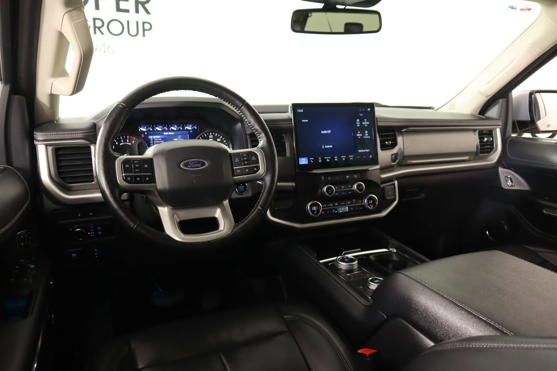 Used 2024 Ford Expedition Max XLT AWD/4WD image 2