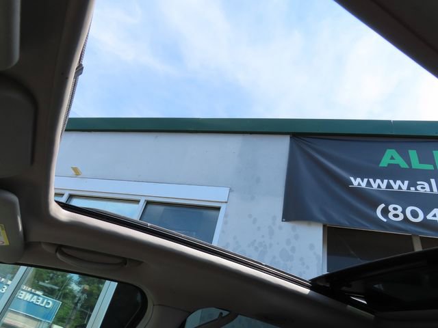 Used 2005 Cadillac SRX w/ 7-Passenger Value Package image 27