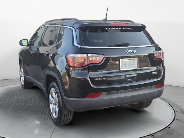 Used 2018 Jeep Compass Latitude w/ Popular Equipment Group AWD/4WD image 3